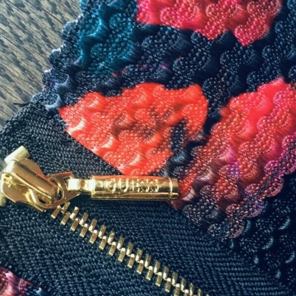 GUESS textured floral skirt (size XS) - Picture 4 of 5